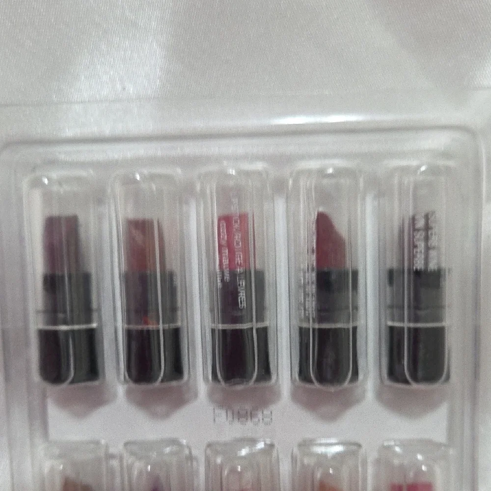3 pkg of 10 Avon Travel Lipstick Collection - Bold Reds and Pinks